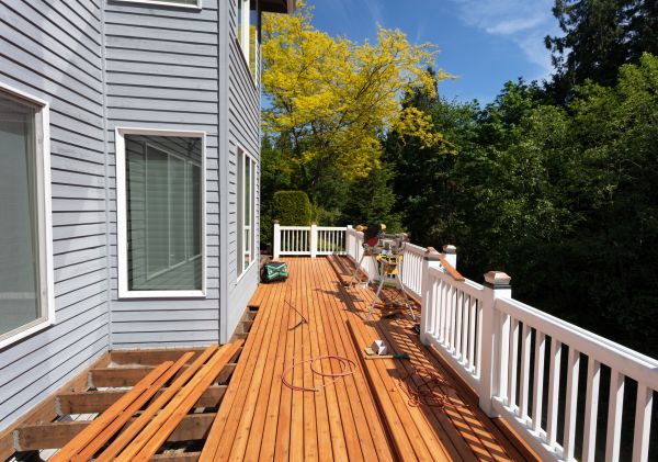 Cost of Deck Floor Repair in Thousand Oaks