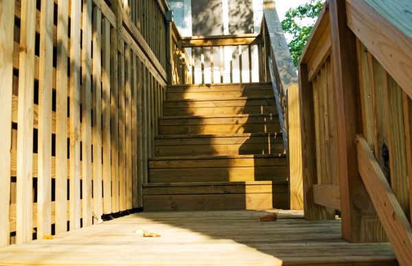 Cost of Deck Steps Replacement in Thousand Oaks