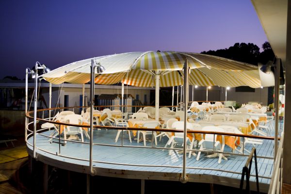 Cost of Commercial Deck Repair in Thousand Oaks